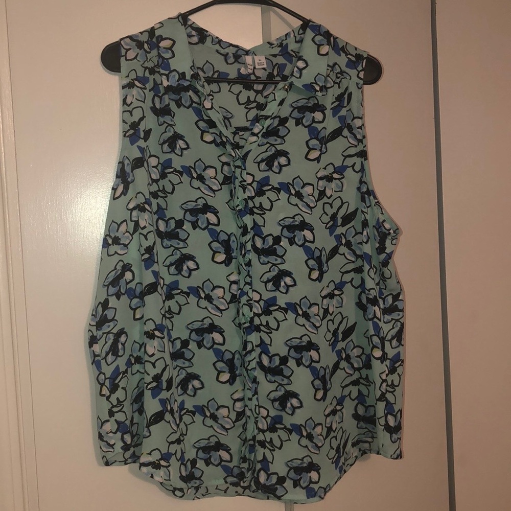 Blue dress shirt